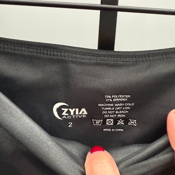 Zyia Active Black Sheen Leggings - Picture 3 of 4